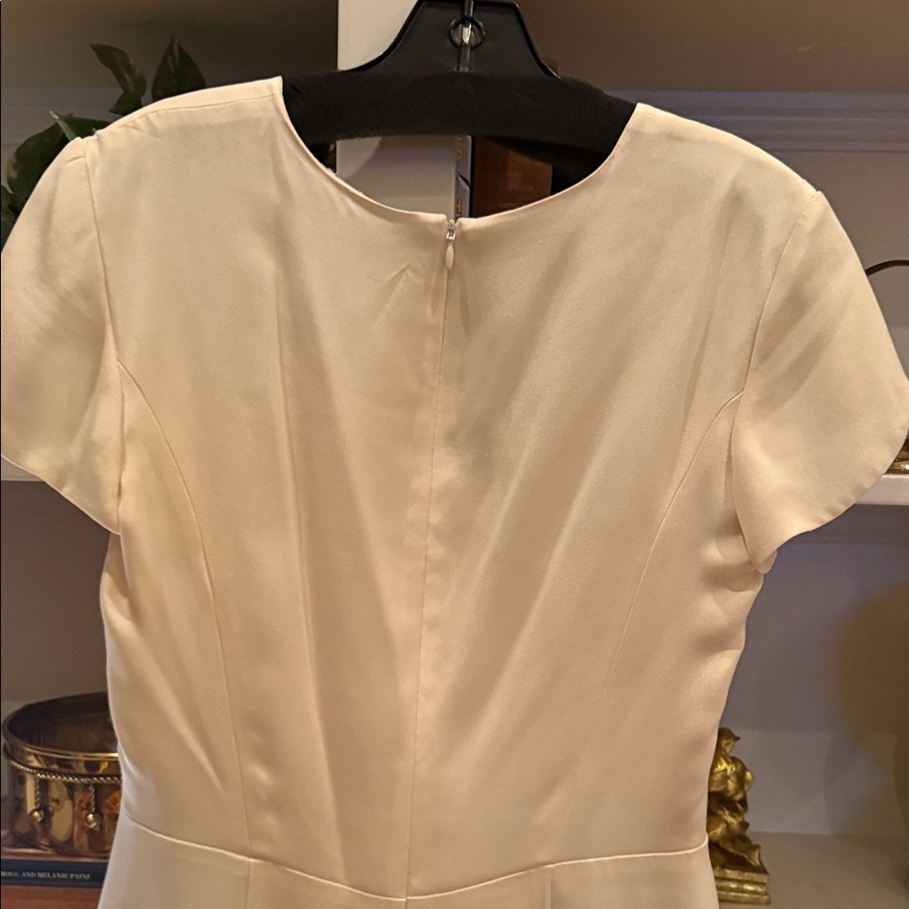 Theory Cream V-Neck Short Mini Dress - Picture 5 of 11